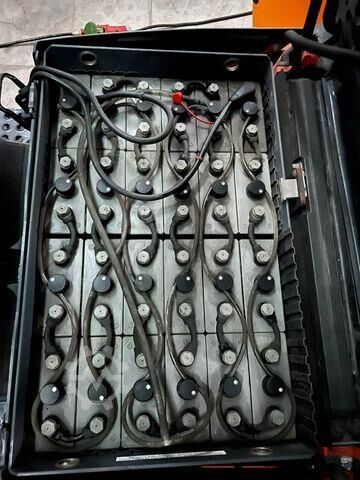 Heftruck Jungheinrich EFG 215 / Triplex: 4.25m! / SS / 4.168h / 2024