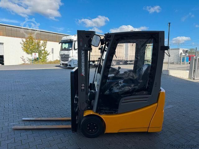 Heftruck Jungheinrich EFG 215 / Triplex: 4.25m! / SS / nur 2.865h!