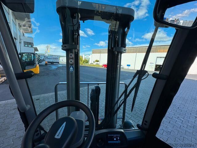 Heftruck Jungheinrich EFG 215 / Triplex: 4.25m! / SS / nur 2.865h!