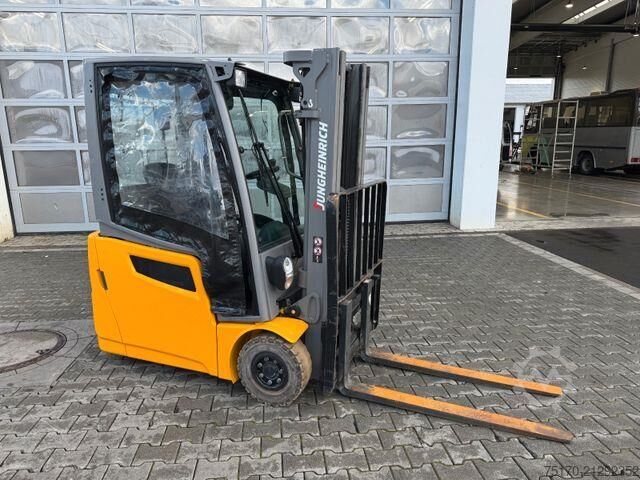 Heftruck Jungheinrich EFG 215 / Triplex: 4.25m! / SS / nur 3.092h!