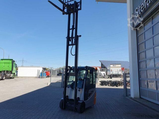 Forklift Still RX20-14 / 2016 / Triplex: 4.60m! / 271h / SS