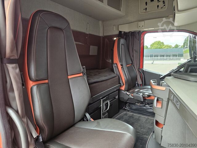 Standard-SZM Volvo FH 16 650 / 6x4 BOOGIE / HYDRAULIC / RETARDER /...