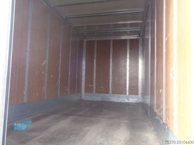 Vrachtwagen met bakwagen IVECO DAILY 65C16H3.0 - 3750