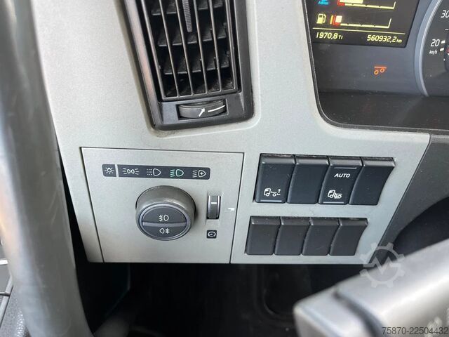 Kufr Volvo FM 330 VTJ3R