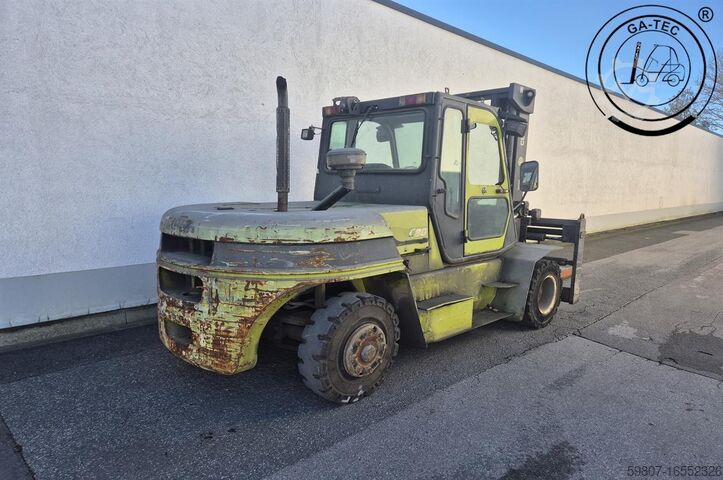Chariot élévateur à fourche diesel Clark C80D