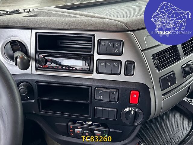 Standart-SZM DAF XF 530