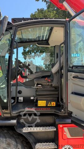 Otočný teleskopický manipulátor Manitou MRT2660 360