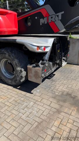 Otočný teleskopický manipulátor Manitou MRT2660 360