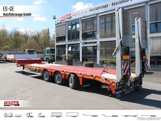 Nízkoložný návěs FAYMONVILLE MAX Trailer MAX100 Semi-Tieflader
