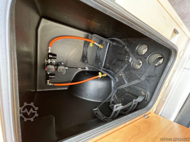 Kamper kombi PÖSSL PÖSSL Roadstar 600 L KAS 34 D-LINE