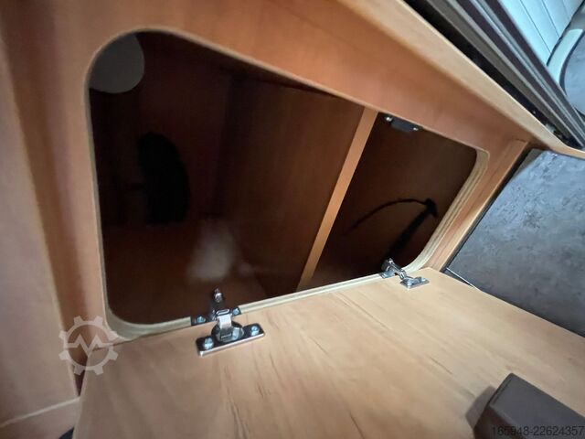 Kamper kombi PÖSSL PÖSSL Roadstar 600 L KAS 34 D-LINE