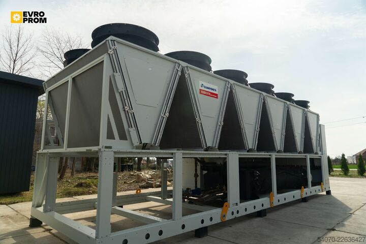 Chiller New Industrial Chiller CLIMAVENETA - 656.5 KW | With warranty