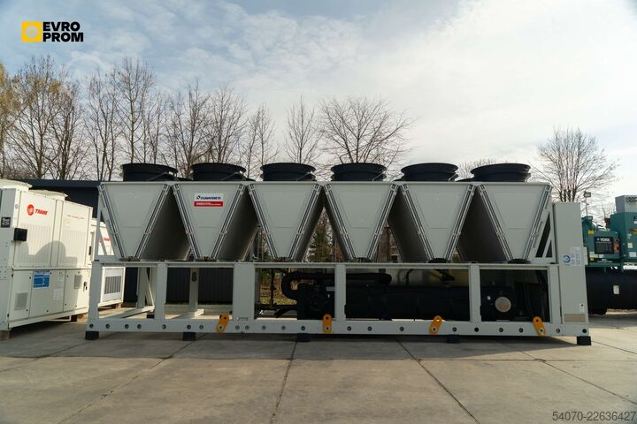 Chiller New Industrial Chiller CLIMAVENETA - 656.5 KW | With warranty