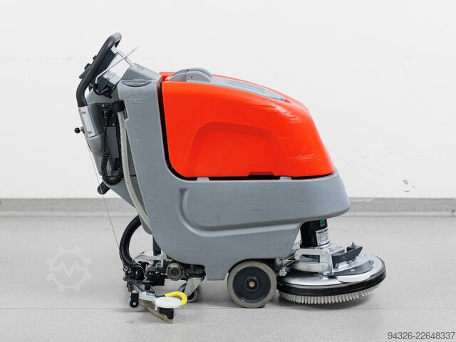Hako Scrubmaster B30 TB430 ÚJ AKKUMULÁTOR Hako Hakomatic B30 TB430 - 2013y - 1557h