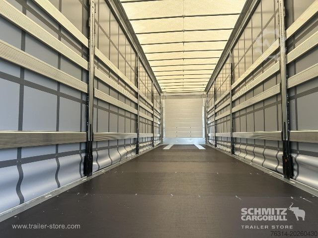 Nyitott ponyvás félpótkocsi Schmitz Cargobull Curtainsider Mega Getränke