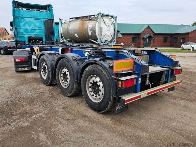 Växelflakssläp SCHMITZ CARGOBULL 20" Tankconatinerchassis + Tankcontainer