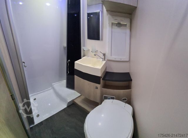 Alkovový obytný vůz CHAUSSON C 714 GA Flash *Brennstoffzelle*Mitnahme Hund*