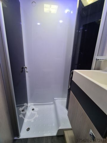 Alkovový obytný vůz CHAUSSON C 714 GA Flash *Brennstoffzelle*Mitnahme Hund*