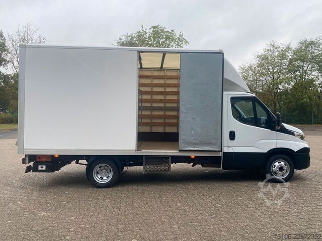 Transporter mit Koffer IVECO Daily 35C14 Hi-Matic Koffer mit Ladebordwand
