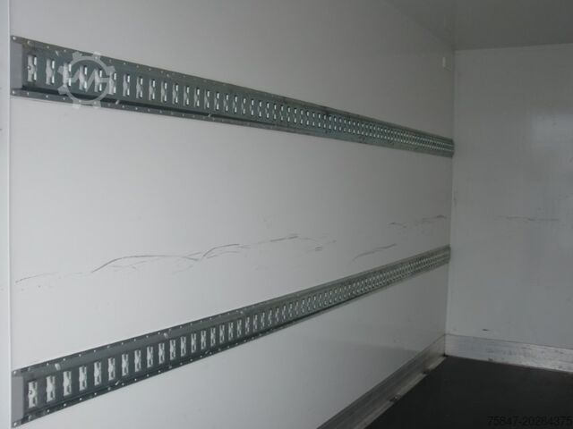 Transporter mit Koffer Mercedes-Benz Sprinter 317 CDI Deepsleeper Navi