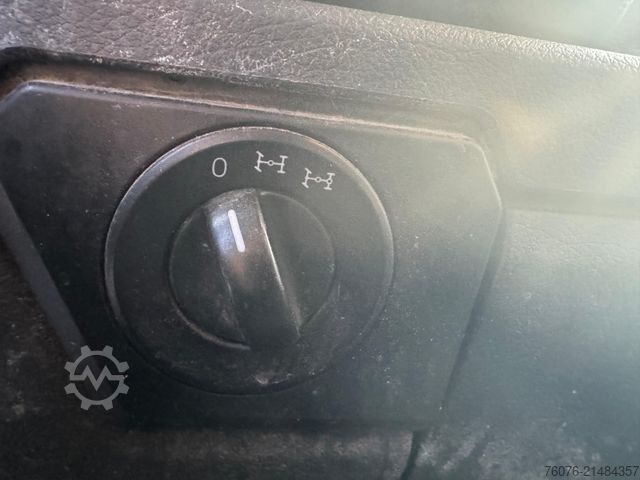 Betonmixer vrachtwagen MERCEDES-BENZ MB Arocs 3240 B 9cbm Liebherr HTM904 Klima