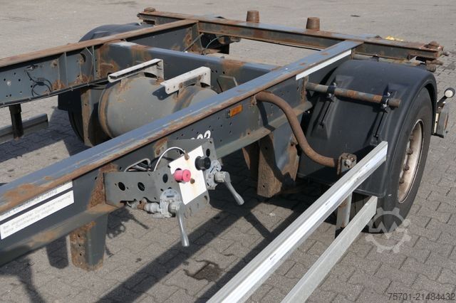 Lastväxlarsläp SCHMITZ CARGOBULL AWF 18 BDF Wechselfahrgestell SAF-Achsen