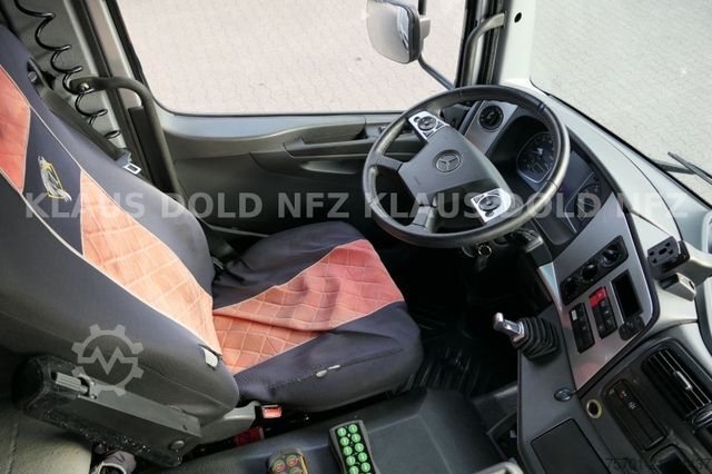 Biltransportlastbil MERCEDES-BENZ Atego geschloss. Autotransporter komplettzug