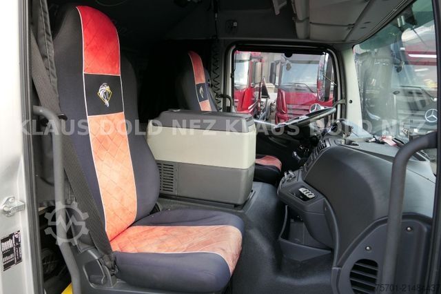 Biltransportlastbil MERCEDES-BENZ Atego geschloss. Autotransporter komplettzug