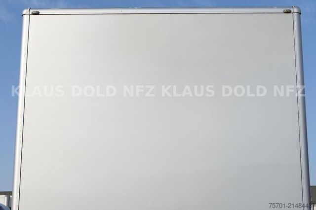 Biltransportlastbil MERCEDES-BENZ Atego geschloss. Autotransporter komplettzug