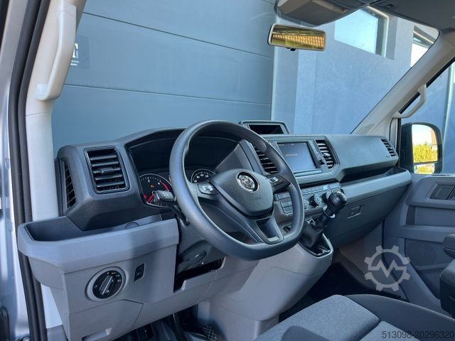 Minibus VOLKSWAGEN CRAFTER 9 SITZER KLIMAA. NAVI 177 PS 1.HAND