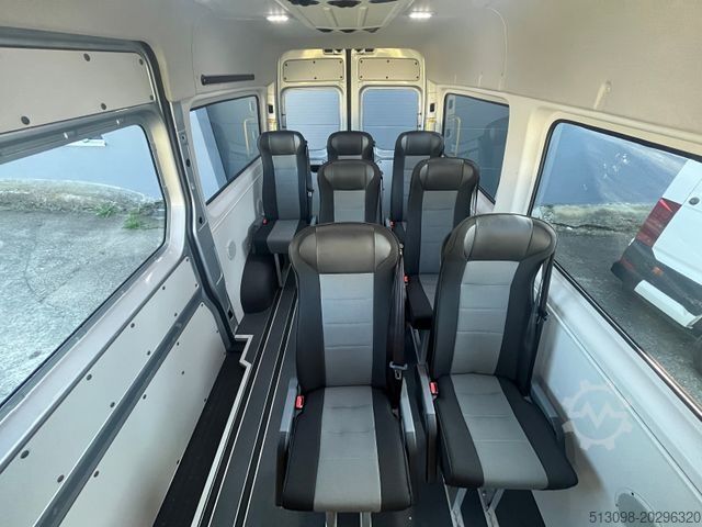 Minibus VOLKSWAGEN CRAFTER 9 SITZER KLIMAA. NAVI 177 PS 1.HAND