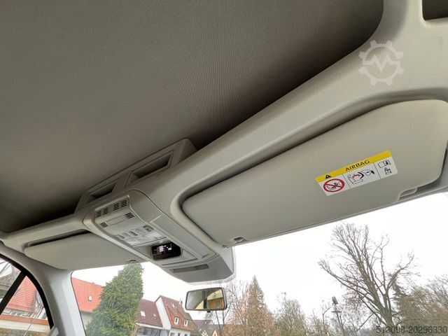 Minibus VOLKSWAGEN CRAFTER AUTOMATIK 8 SITZER STANDHEIZUNG KAMERA