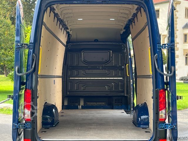 Komercijalno vozilo sa visokim krovom VOLKSWAGEN CRAFTER MAXI LANG EXTRA HOCH ACC NAVI SPURHALTE.