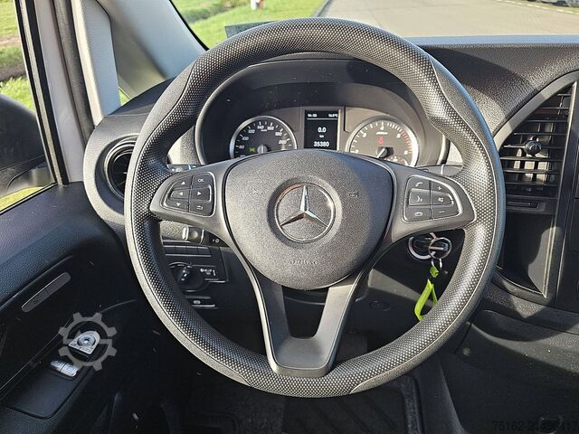 Kombi s vysokou střechou MERCEDES-BENZ VITO 116 L3 Automaat Navi