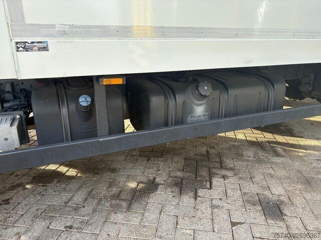 Bavul DAF LF 45.180 + euro 5 + 12ton + 5.58m box + lift
