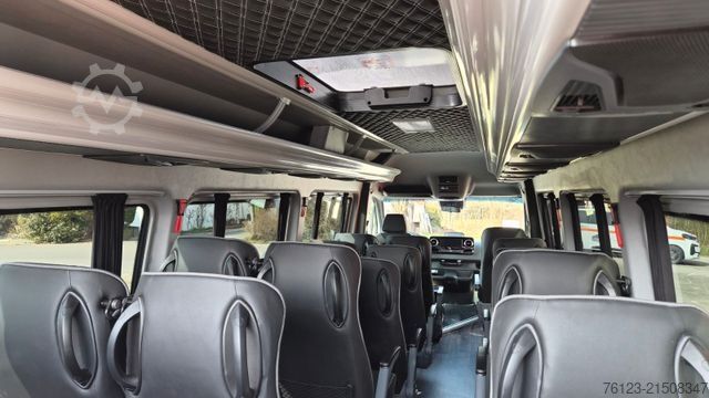 Miniautocarro MERCEDES-BENZ 519  Allrad 4 x 4 Lagerfahrzeug Stock 20 Sitzer