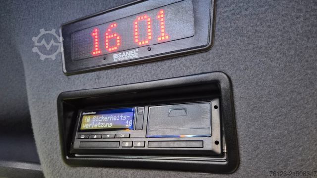 Miniautocarro MERCEDES-BENZ 519  Allrad 4 x 4 Lagerfahrzeug Stock 20 Sitzer