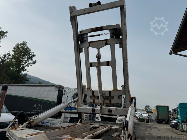 Samochód do zadań specjalnych MERCEDES-BENZ Actros 3243 8x4 BB Silo Austeller Bj 2002