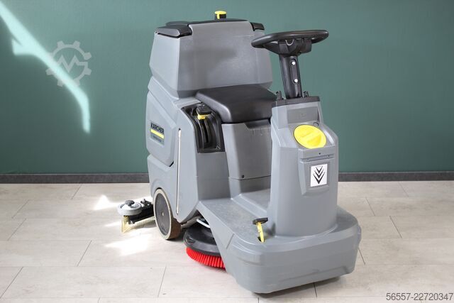 Mașină de frecat-aspirat cu operator la bord Kärcher BD 50/70 R Classic Fleet Bp Pack