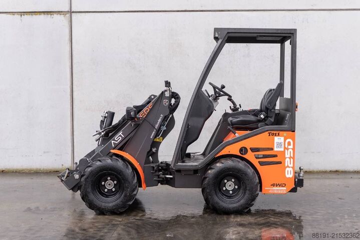 Mini-oplader Castloaders 825D