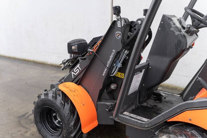 Mini-oplader Castloaders 825D
