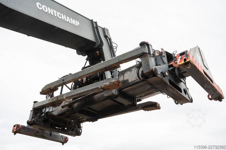 Apilador de contenedores llenos Kalmar DRF450-70C5XS