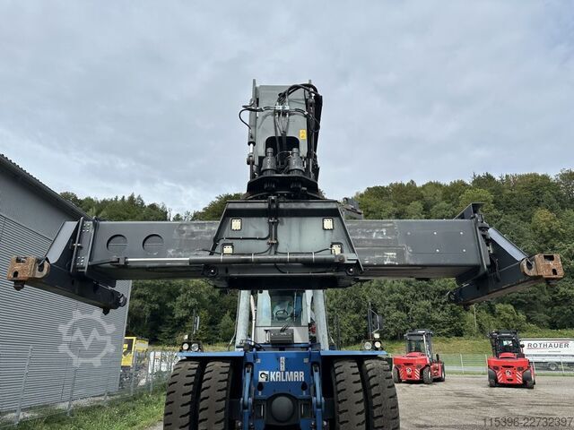 Apilador de contenedores llenos Kalmar DRF450-65S5XS