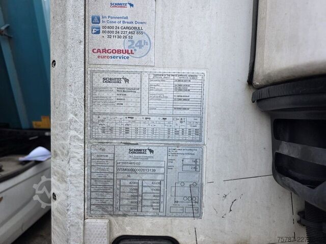 Hűtő félpótkocsi SCHMITZ CARGOBULL Tiefkühler, 3 Kammern, Lift, LBW, SCB*S3B