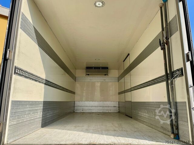 2-Achs-Sattelzugmaschine Isotherm Kühlkoffer Renault Midlum 270.16