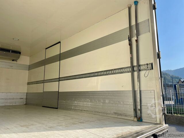 2-Achs-Sattelzugmaschine Isotherm Kühlkoffer Renault Midlum 270.16