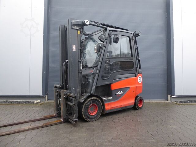 Elektryczny wózek widłowy 4-kołowy Linde E25HL-01/600