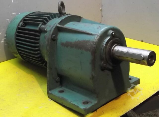Tandwielmotor 0,37 kW 10,5 tpm BAUER D1123/146K