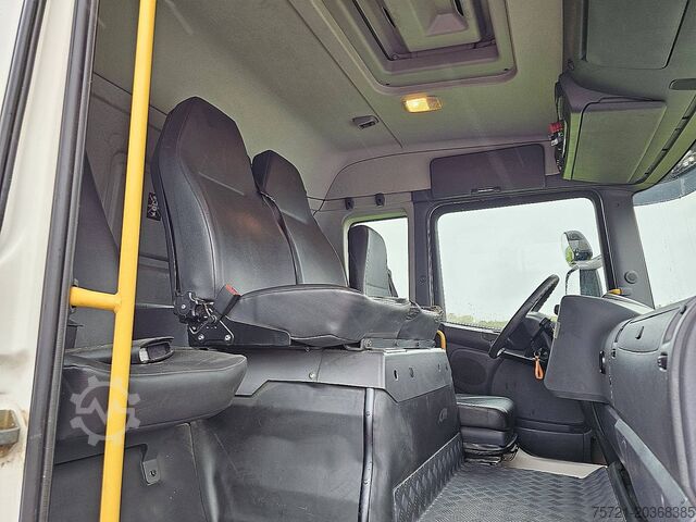 Veicolo per la raccolta dei rifiuti SCANIA P340 CNG