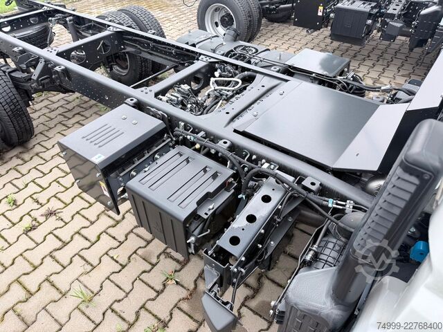 Chassis de carrinha FUSO Canter 7C18 Fahrgestell 3400mm